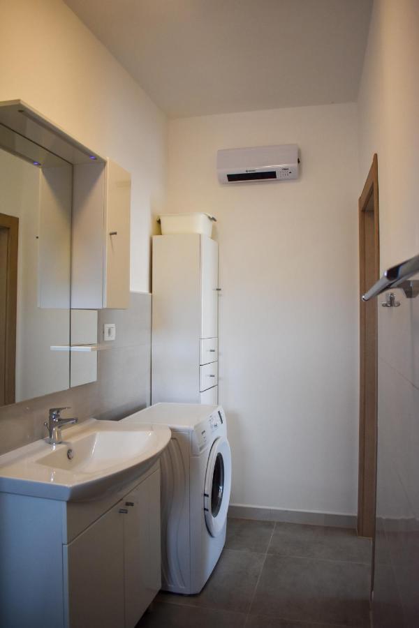Relax & Enjoy - Marcana Apartments Luaran gambar